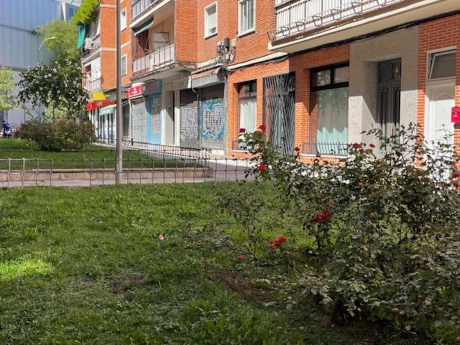 Nuevo Y Confortable Apartamento En Vista Alegre Madrid Extérieur photo
